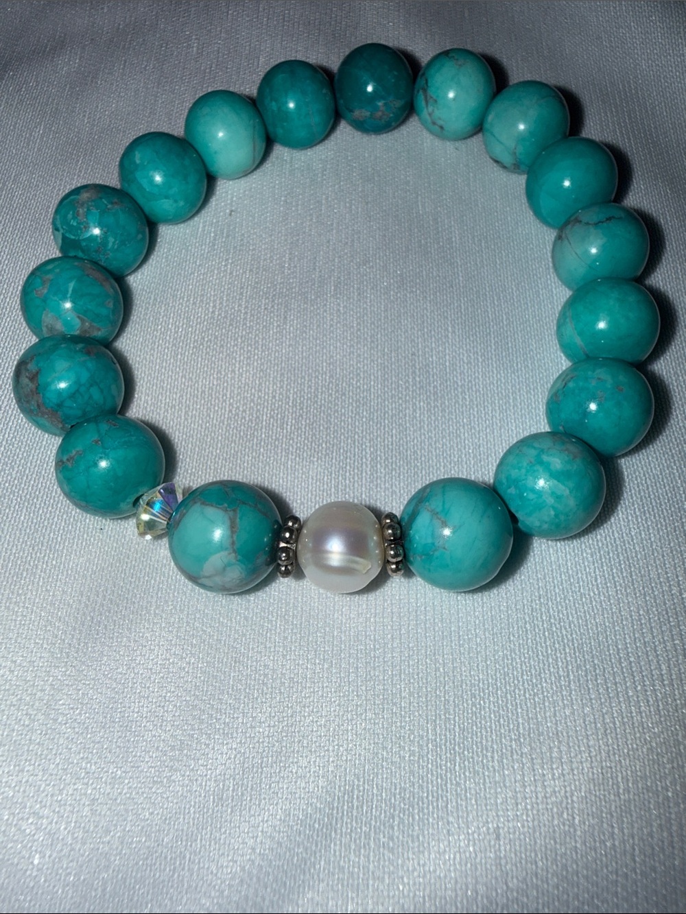 Natural Turquoise Beaded Stretch Bracelet with Single Pearl and Crystal Accent